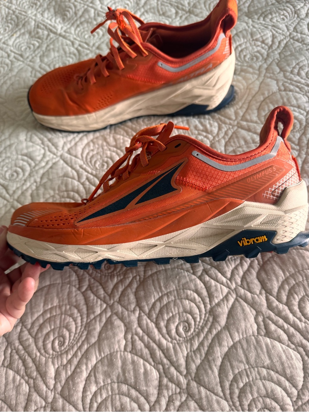 Altra Bright Orange Trail Running Shoes with Cream Midsole size 10.5 - Picture 2 of 5